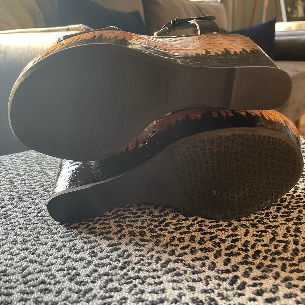 Stuart Weitzman Single Patent Cork Wedge Heel - image 7